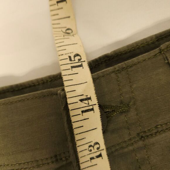 NWT Wrangler Men's 44 Khaki Green Relaxed Fit Knee Length Tech Pocket Shorts - Picture 7 of 8